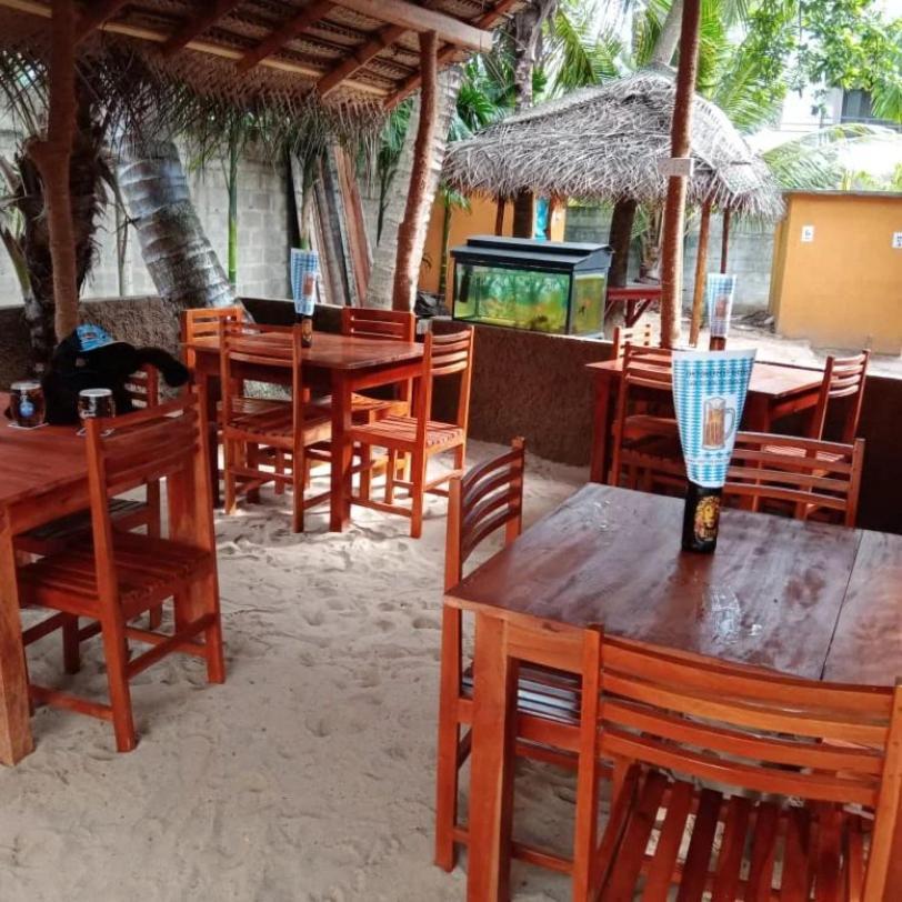 Menaka Homestay Tangalle Extérieur photo